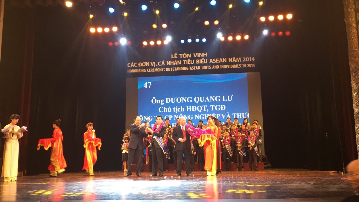 Chủ tịch HĐQT Dương Quang Lư được vinh danh top 100 nhà lãnh đạo giỏi